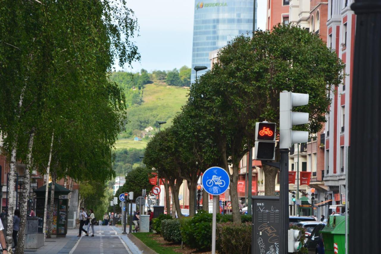 Superviews, Parking 24H Vigilado Incluido Y Netflix En Habitacion Independiente Con Bano Privado En Apartamento Particular, Francais&English Bilbao Eksteriør billede